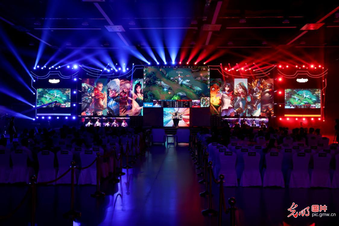 乌克兰的应 乌克兰的应