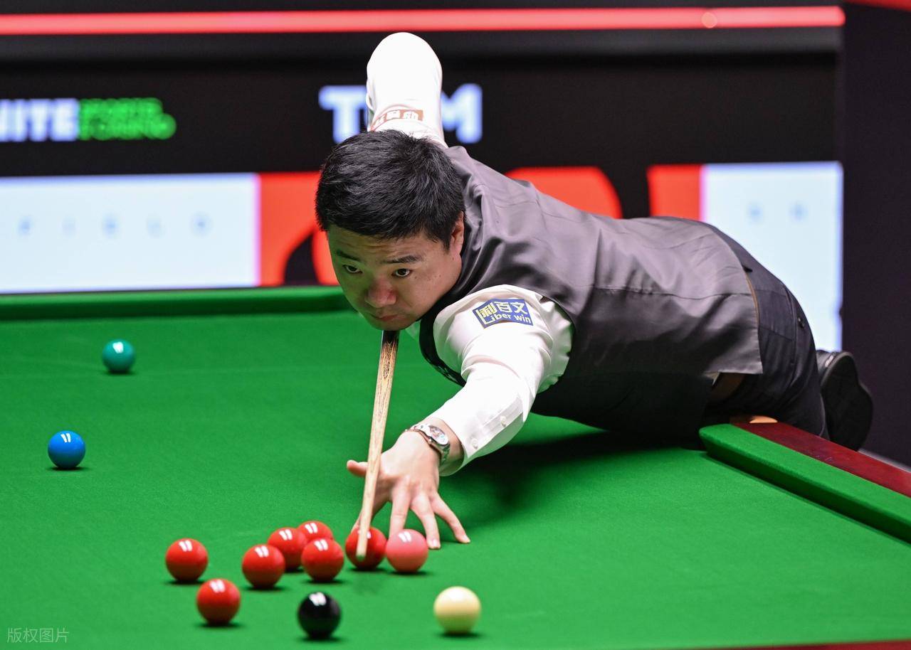 都展现出极 都展现出极