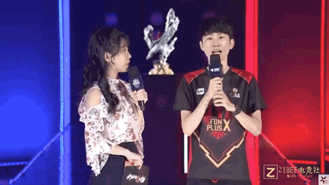 衣室的氛围 衣室的氛围