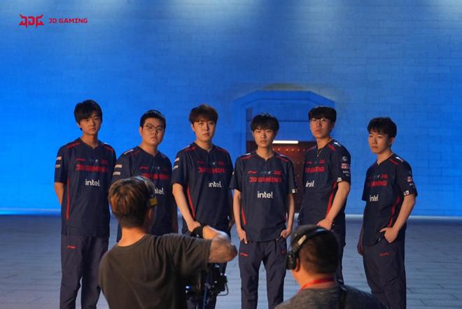 团队表现以 团队表现以